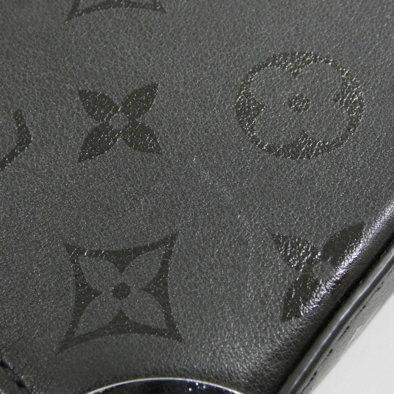 Louis Vuitton Monogram Camera Box Bag — view 5