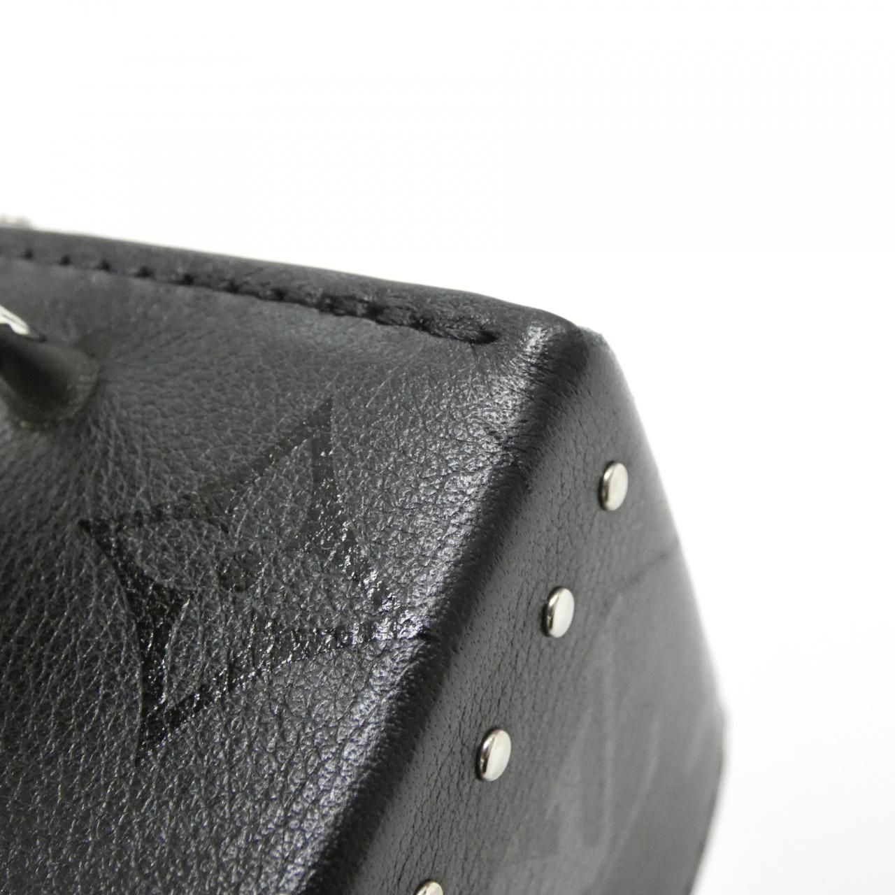 Louis Vuitton Monogram Camera Box Bag — view 6