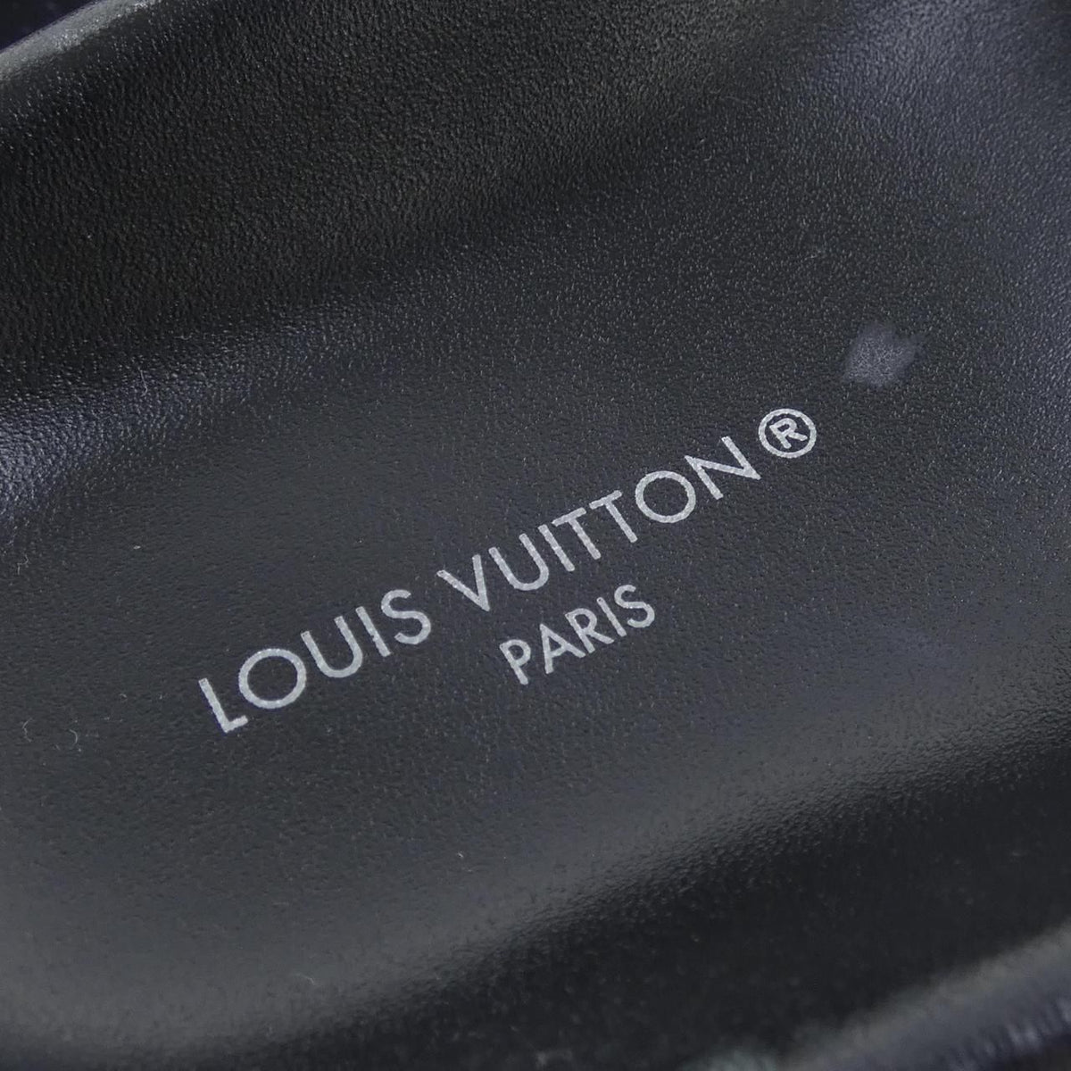 Louis Vuitton Flat Comfort Mules Pool Pillow Line Sandals — view 6