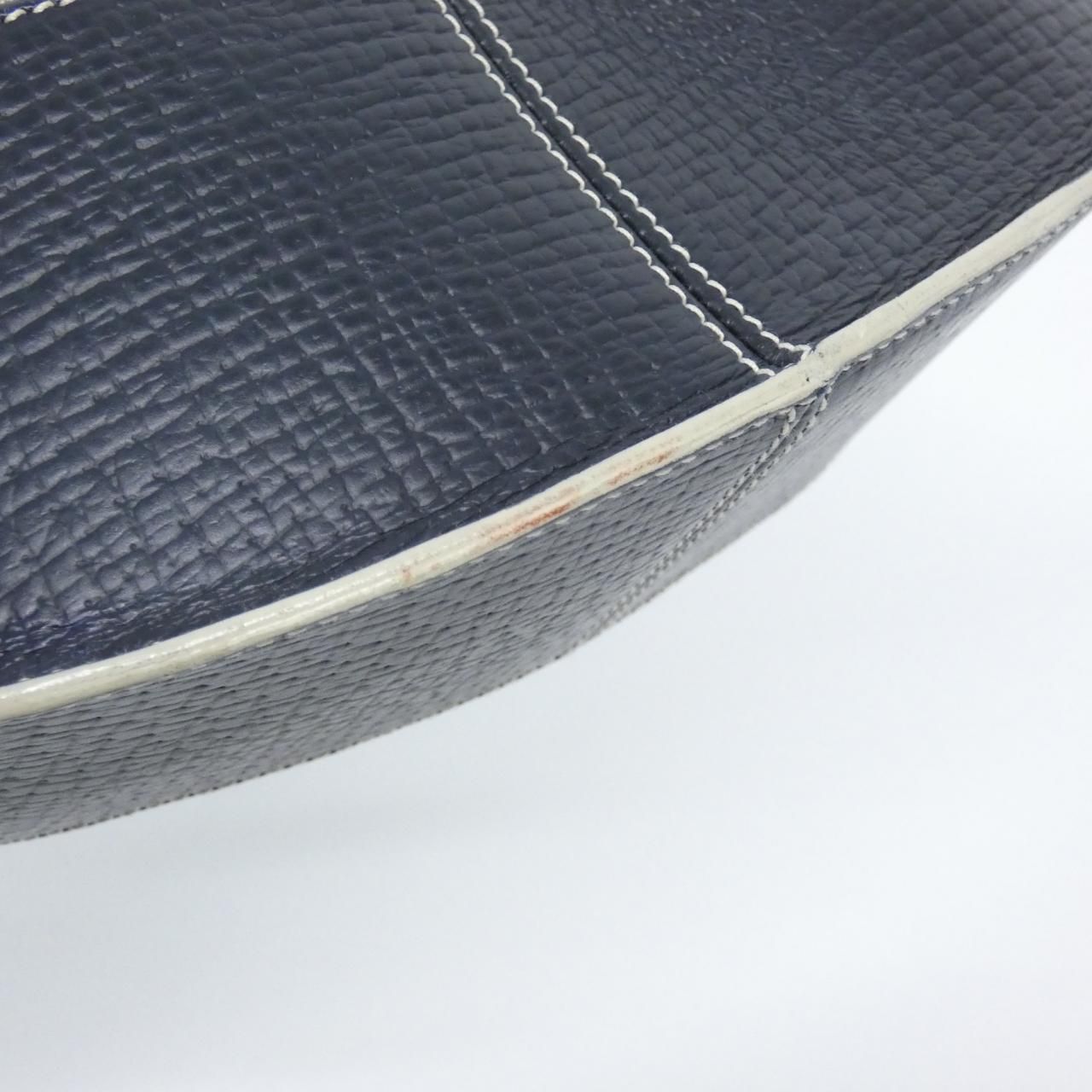 Loewe Vintage Shoulder Bag — view 3