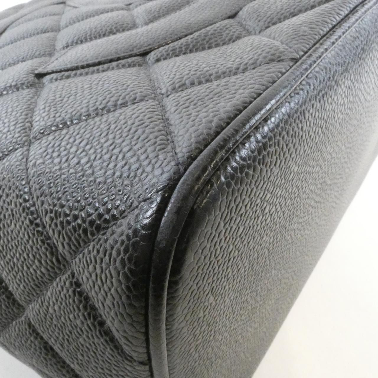Chanel Bag Handbag Black — view 3