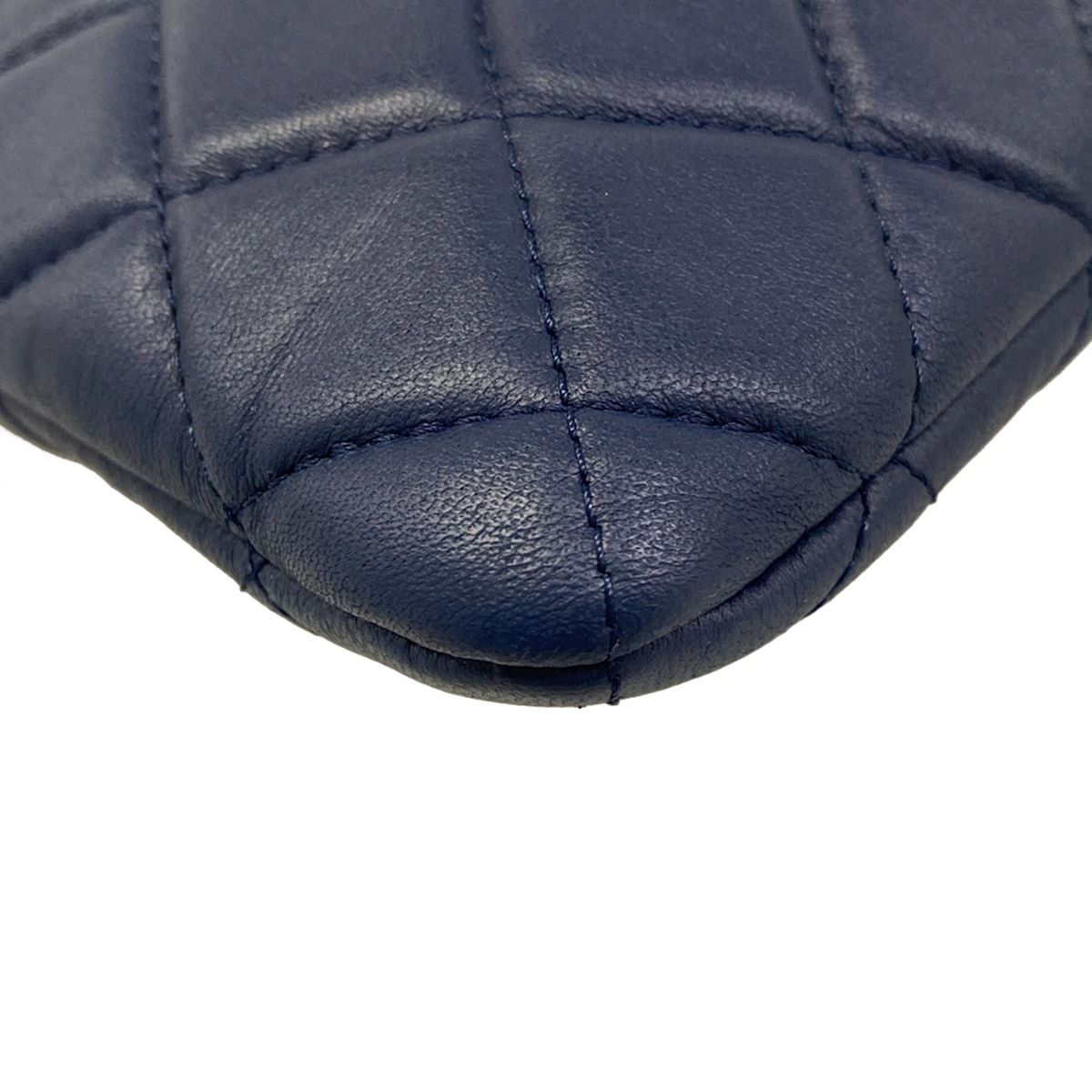 Chanel Clutch Quilted Navy Silver Lambskin — view 6