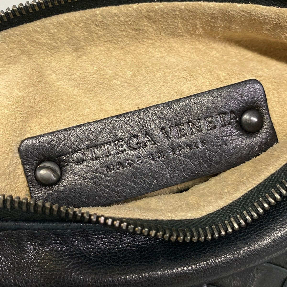 Bottega Veneta Shoulder Bag Intrecciato Black Leather — view 8
