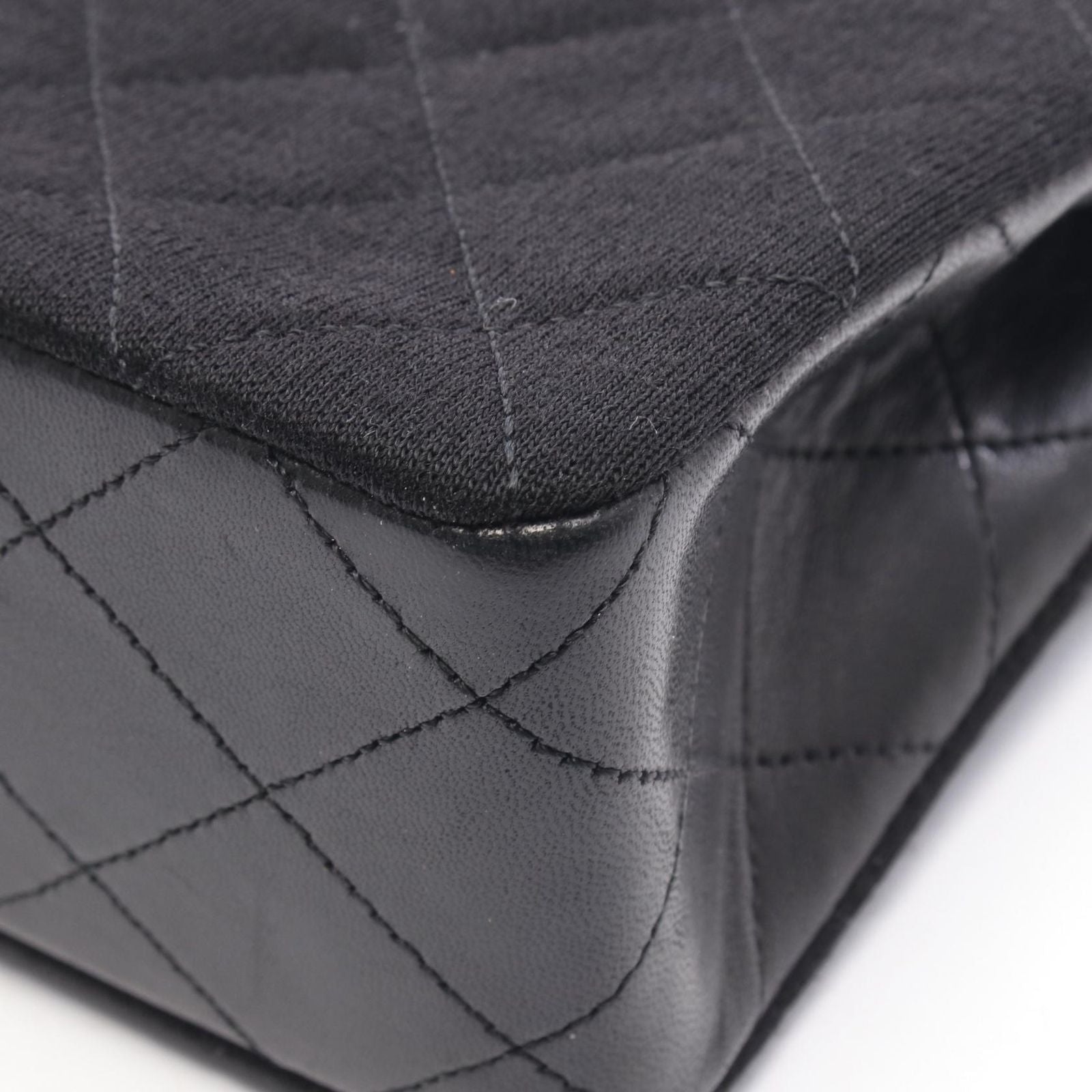 Chanel Shoulder Bag Mini Quilted 20 Black Lambskin Chain — view 7