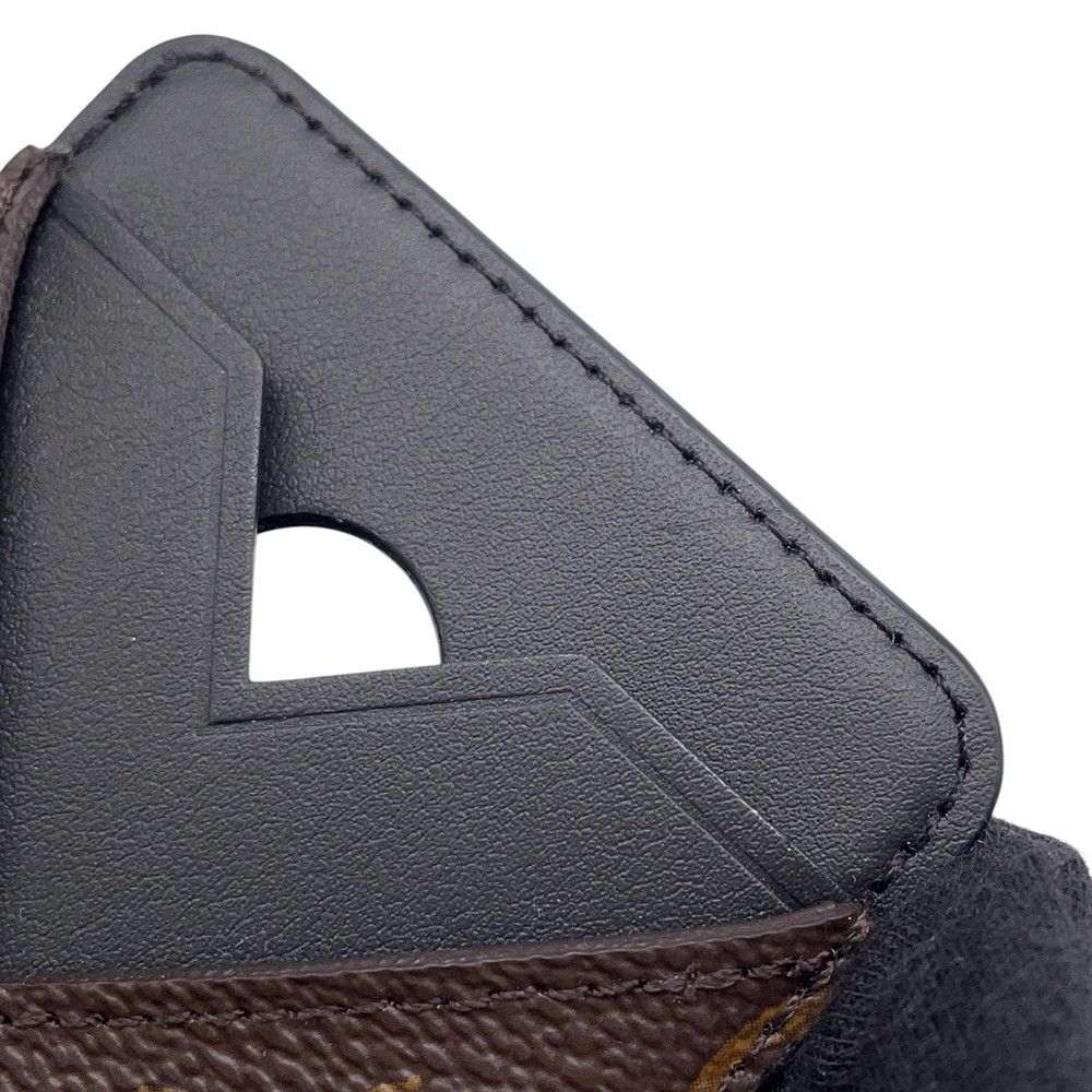 Louis Vuitton Card Case Magsafe Monogram Macassar Magnet — view 5
