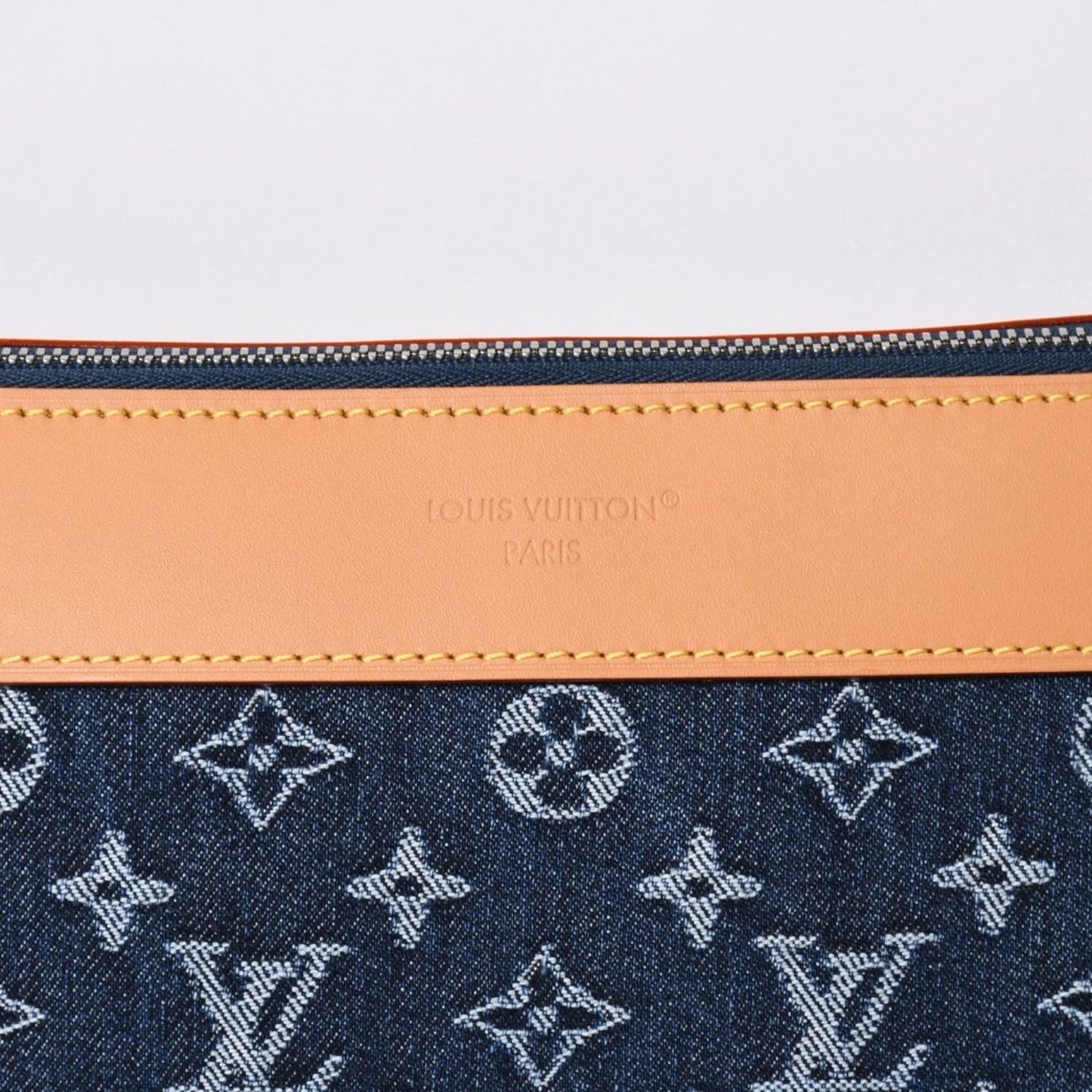 Louis Vuitton Handbag Clutch Pochette Voyage Monogram Denim — view 8