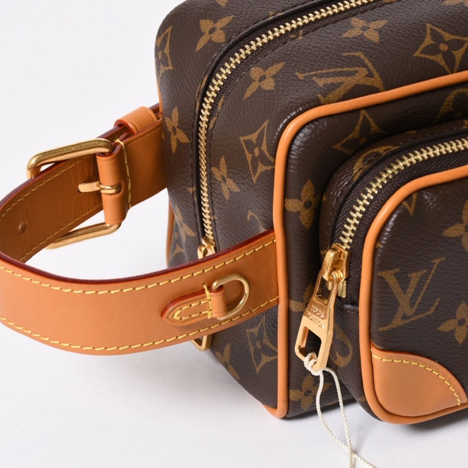 Louis Vuitton Locker Dopp Kit Cargo Clutch Handbag Brown Gold — view 5