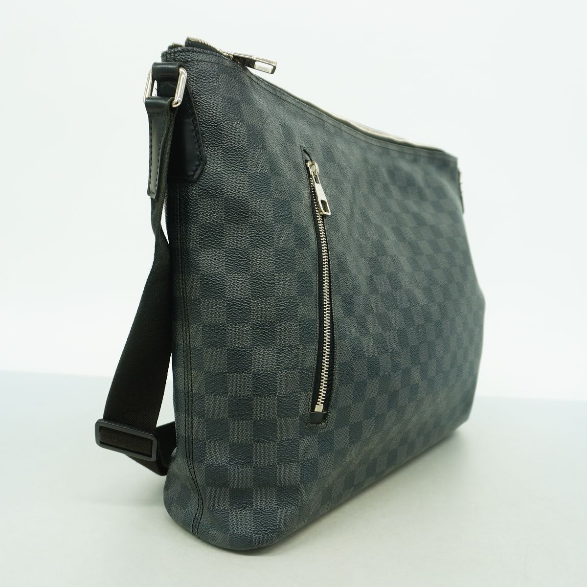 Louis Vuitton Shoulder Bag Damier Graphite Mick GM Black Gray — view 2