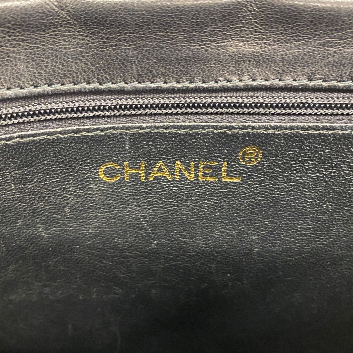 Chanel Shoulder Bag Lambskin Black Gold — view 5