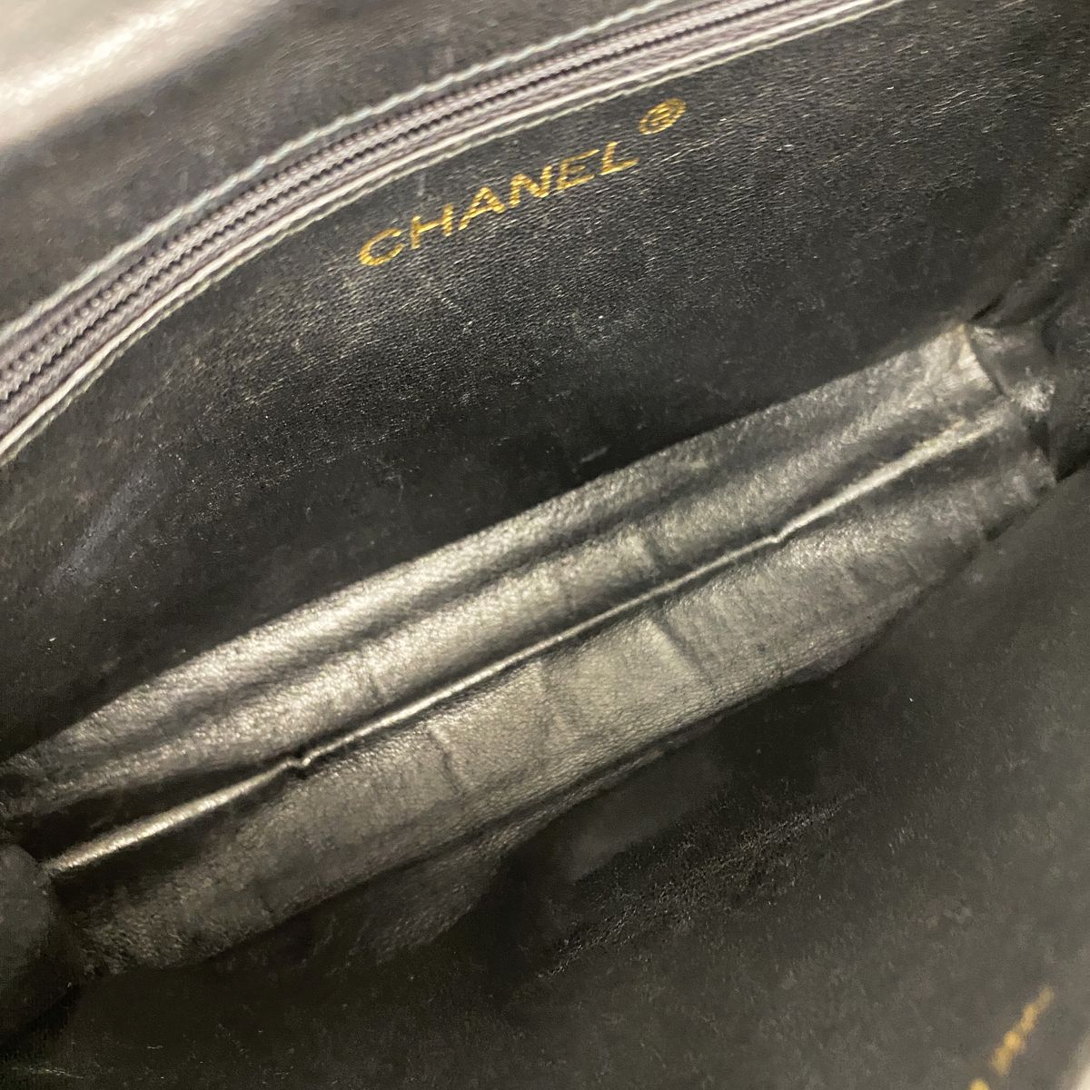 Chanel Shoulder Bag Lambskin Black Gold — view 4