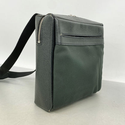 Louis Vuitton Shoulder Bag Taiga Sayan Ardoise — view 2