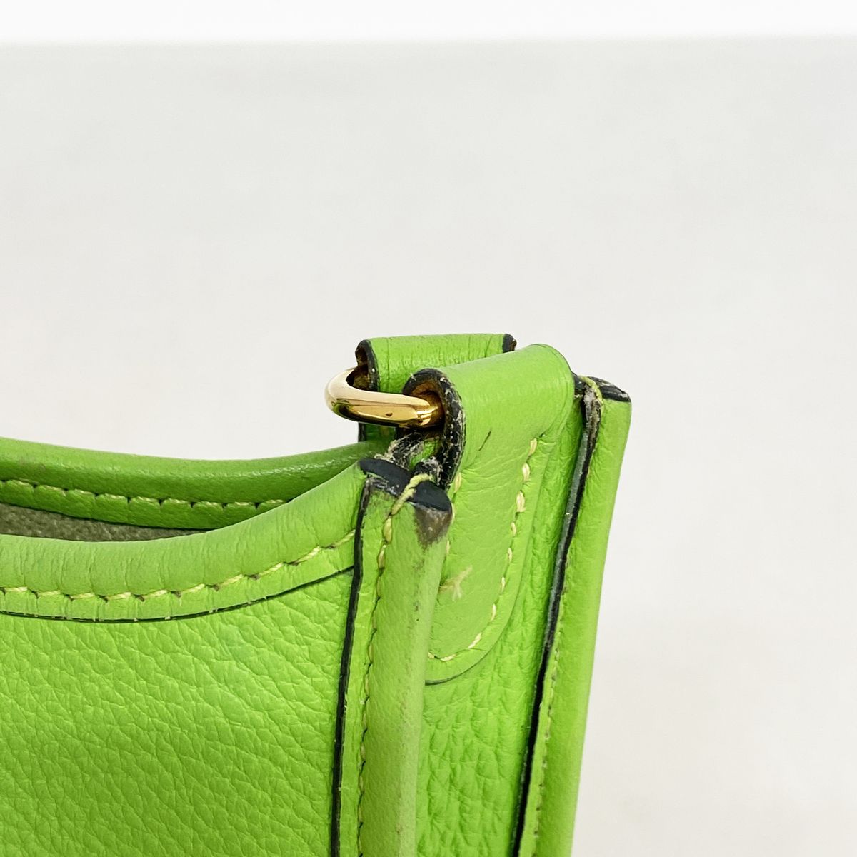 Hermes Shoulder Bag Evelyne TPM Taurillon Clemence Apple Green Gold — view 7