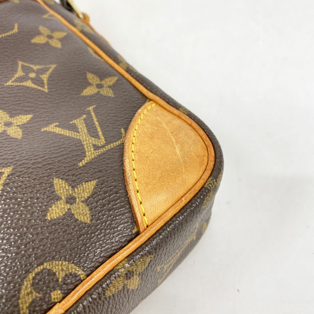 Louis Vuitton Shoulder Bag Monogram Danube Brown — view 6