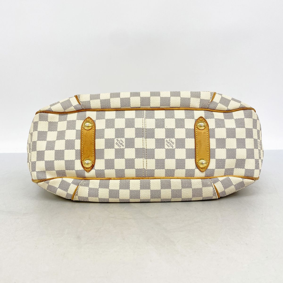Louis Vuitton Shoulder Bag Damier Azur Galleria PM White — view 3
