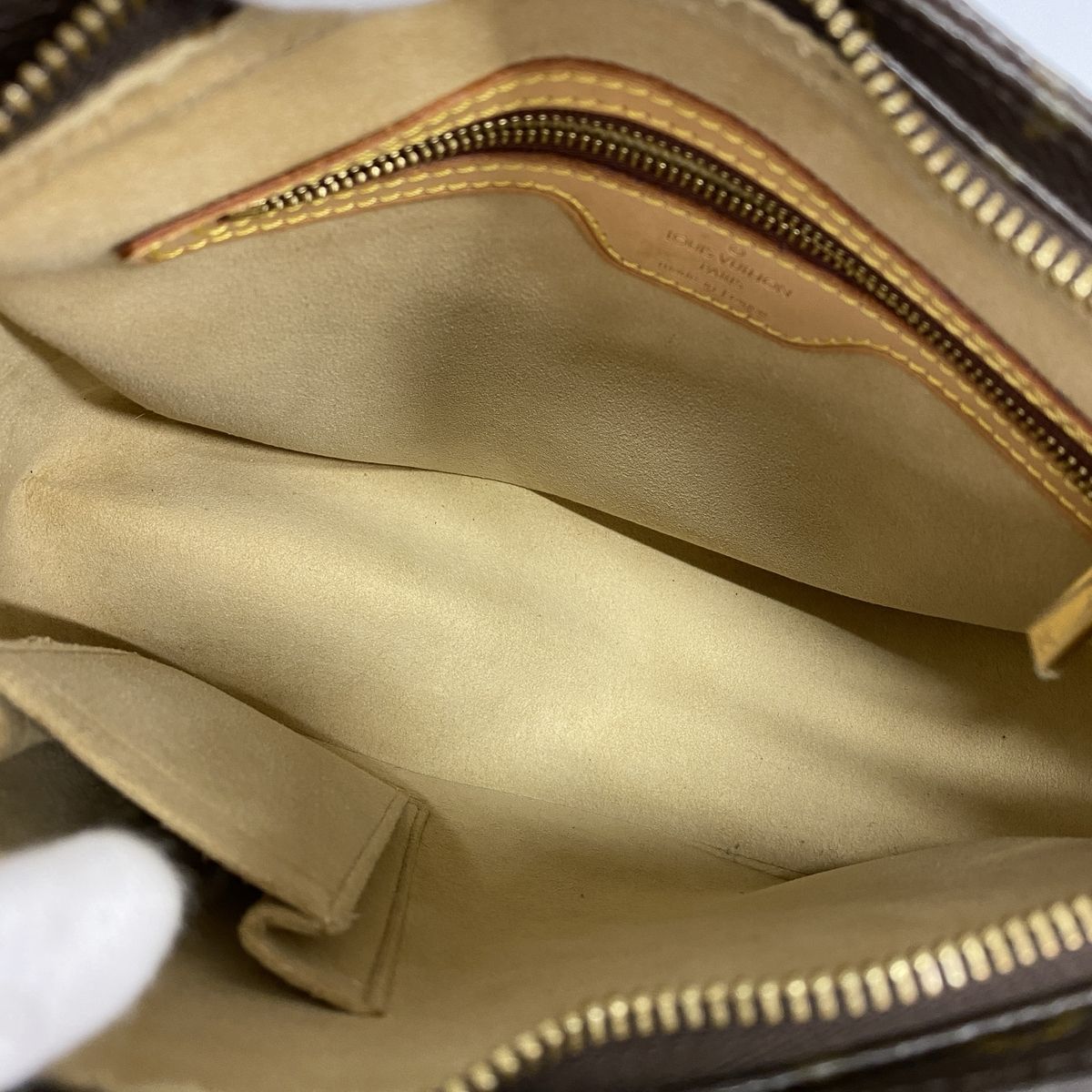 Louis Vuitton Shoulder Bag Monogram Looping MM Brown — view 4