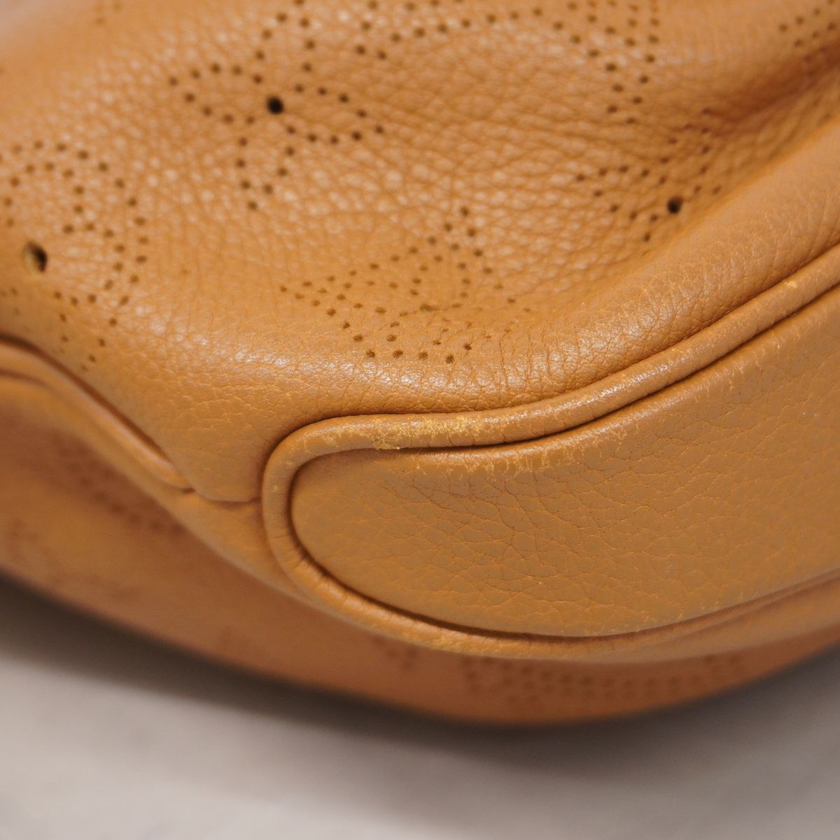 Louis Vuitton Handle Mahina Serene PM M Caramel Handbag — view 6