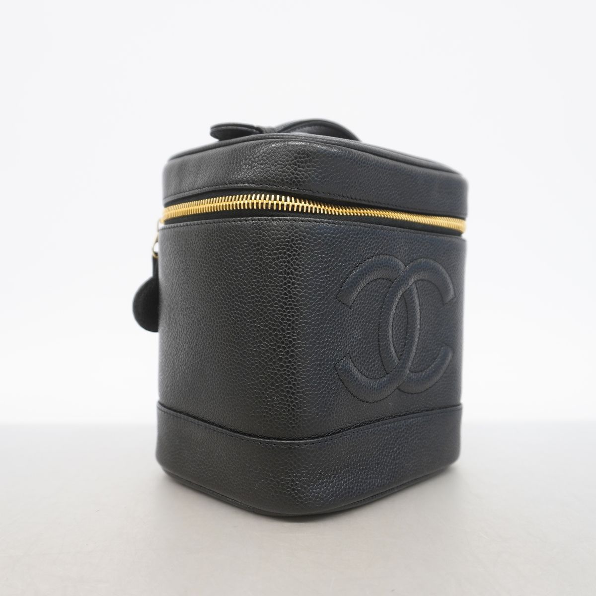 Chanel Vanity Bag Caviar Leather Black Gold — view 2