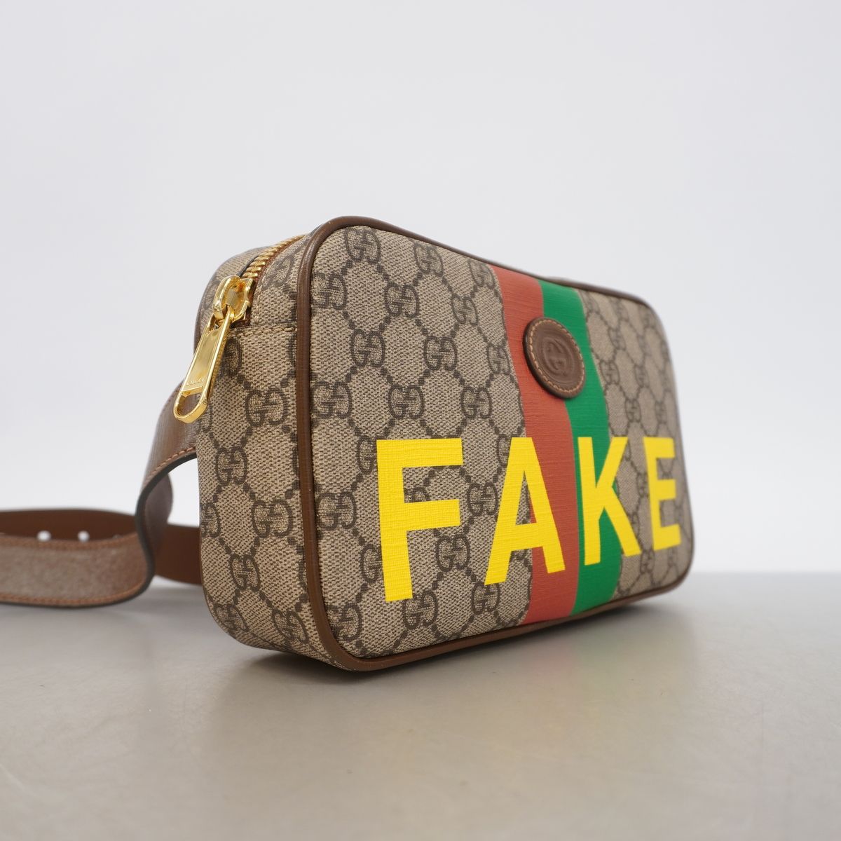 Gucci Shoulder Bag GG Supreme Brown Gold — view 2