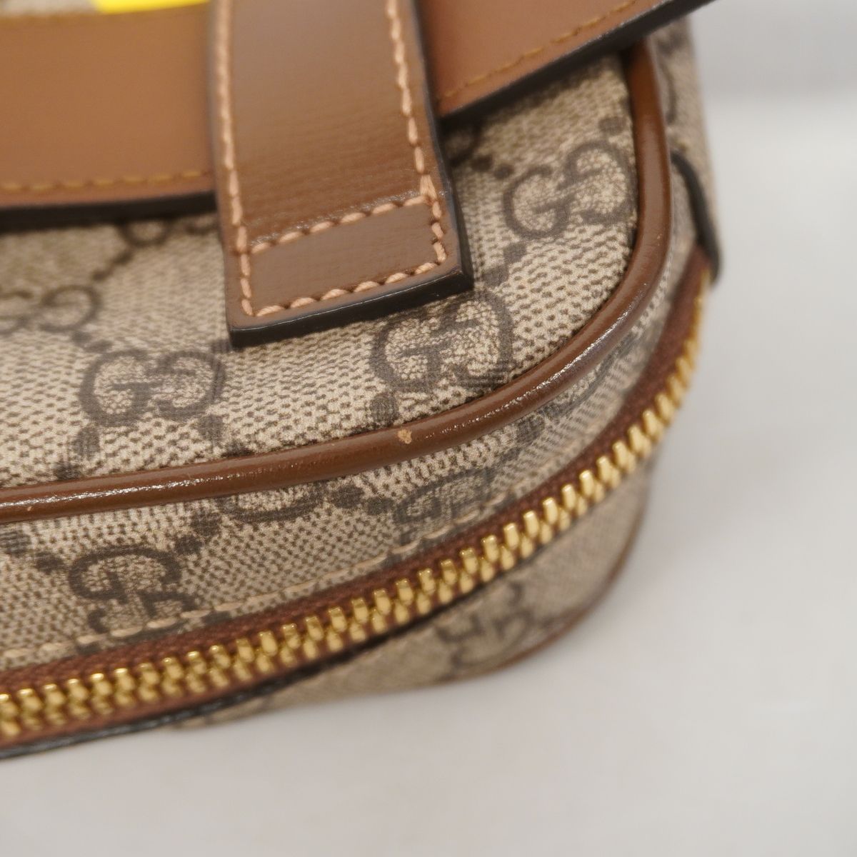 Gucci Shoulder Bag GG Supreme Brown Gold — view 6