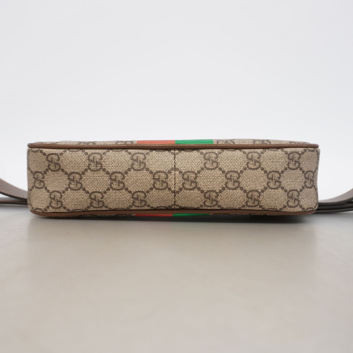 Gucci Shoulder Bag GG Supreme Brown Gold — view 3