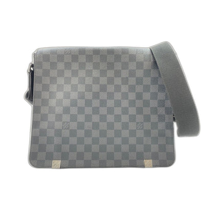 Louis Vuitton Shoulder Bag District