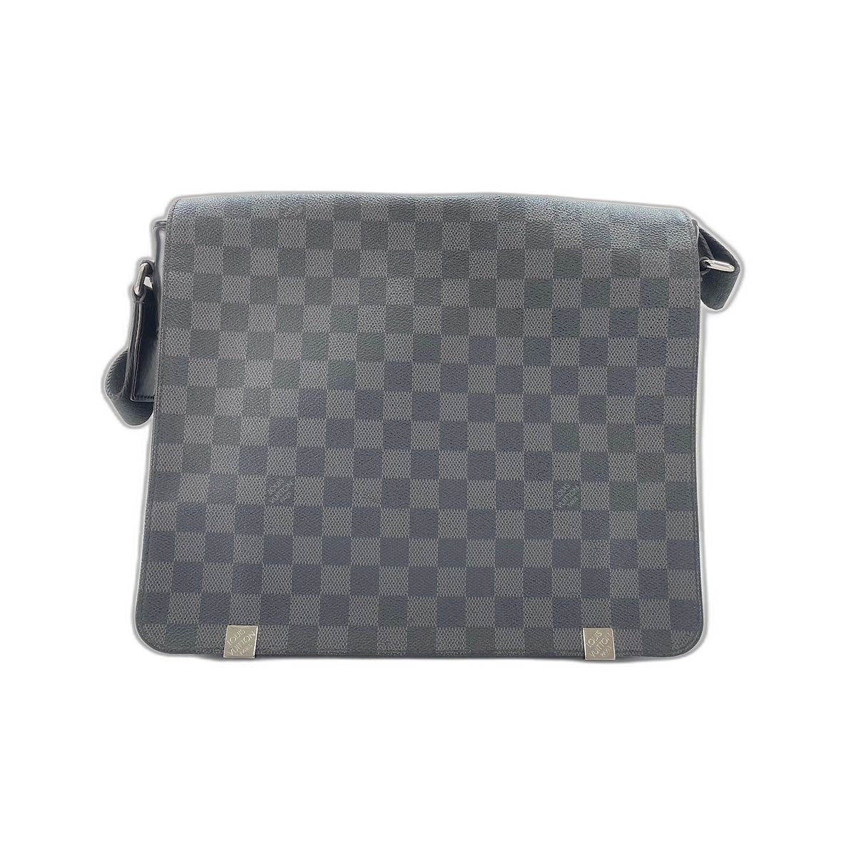 Louis Vuitton Shoulder Bag District — view 2