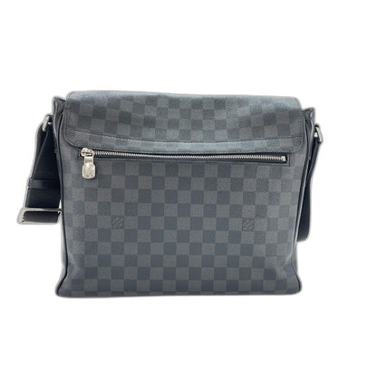 Louis Vuitton Shoulder Bag District — view 3