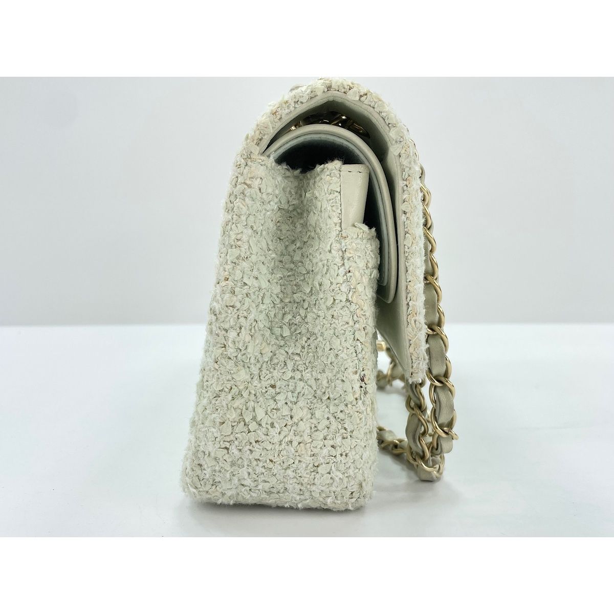 Chanel Shoulder Bag Quilted — view 3