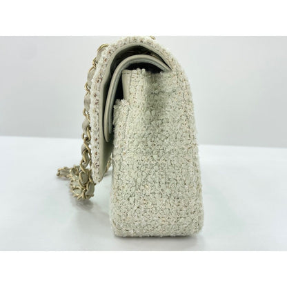 Chanel Shoulder Bag Quilted — view 4