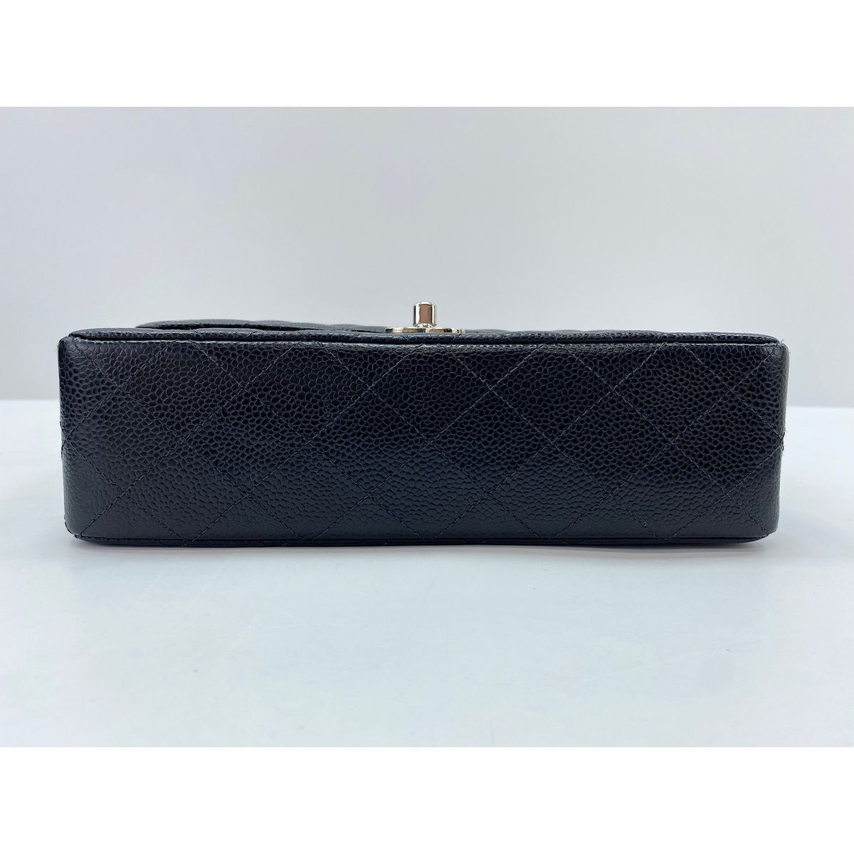 Chanel Shoulder Bag Quilted — view 5