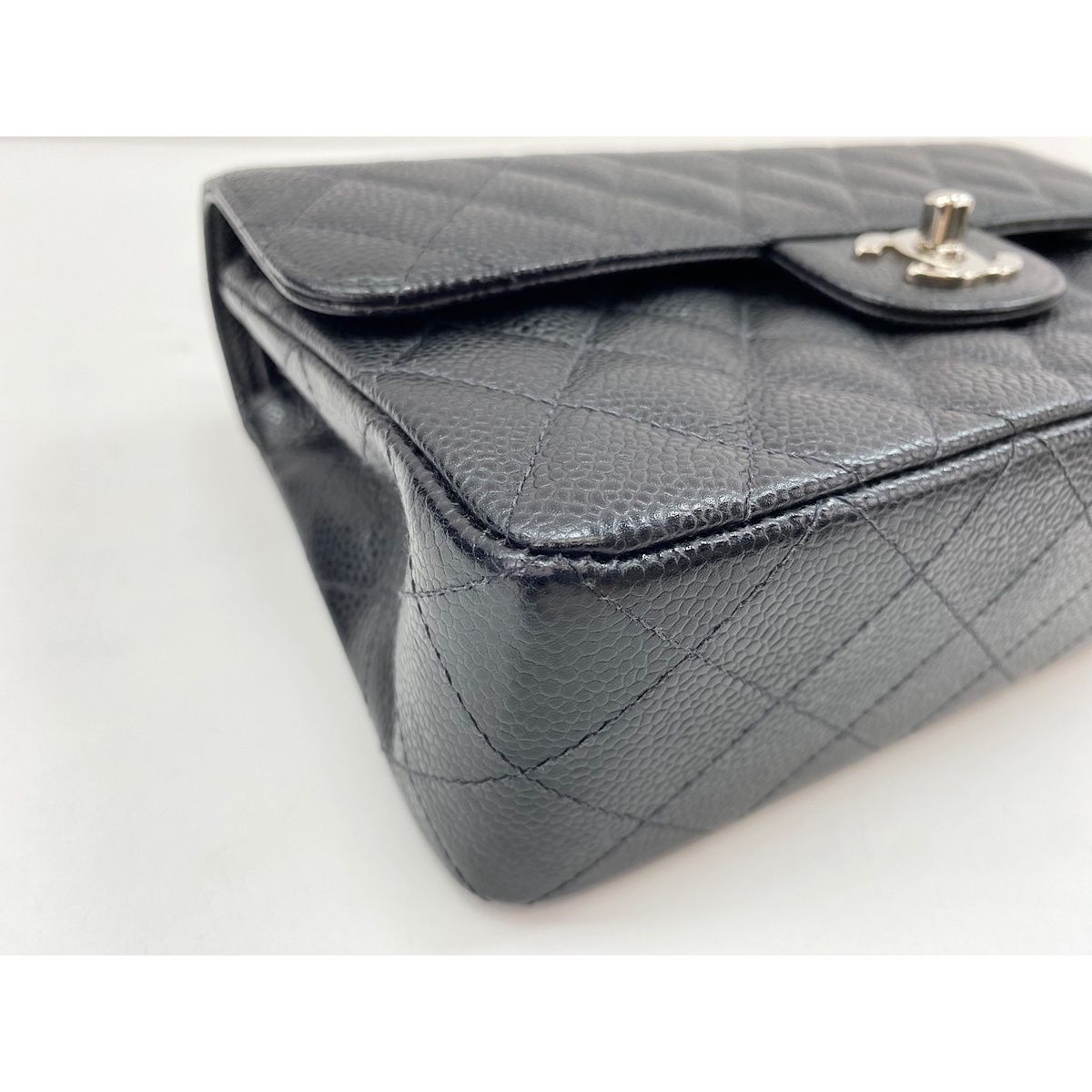 Chanel Shoulder Bag Quilted — view 6