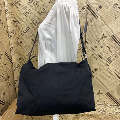 Gucci Shoulder Bag Vintage Nylon Black — view 2