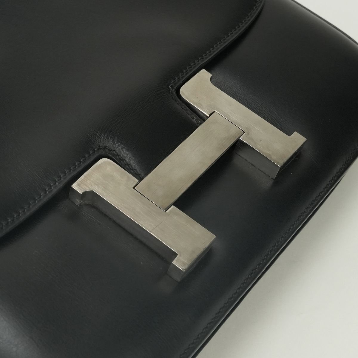 Hermes Constance 23 Shoulder Bag Box Calf Noir Black Silver — view 7