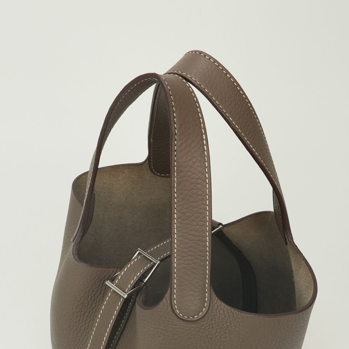 Hermes Picotin Lock PM 18 Tote Bag Taurillon Clemence Etoupe Gray Silver — view 4