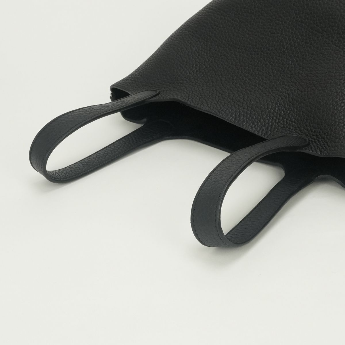 Hermes Picotin Lock PM 18 Tote Bag Taurillon Clemence Noir Black Silver Handle — view 4