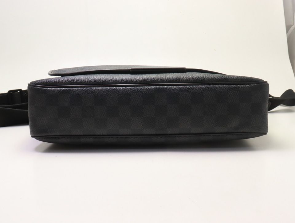 Louis Vuitton Damier Graphite Daniel MM Shoulder Bag — view 3