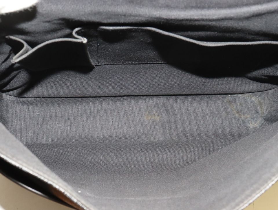 Louis Vuitton Damier Graphite Daniel MM Shoulder Bag — view 7