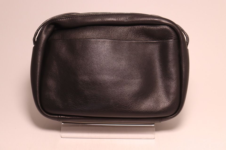Balenciaga Everyday Leather Shoulder Bag — view 2
