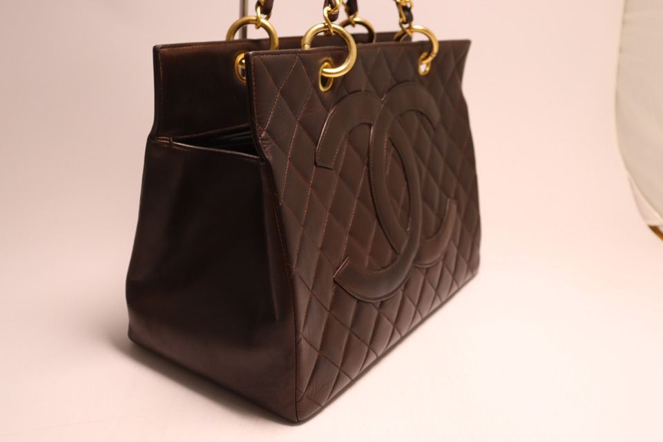 Chanel Quilted Lambskin Jumbo CC Logo Chain Tote Bag — view 4