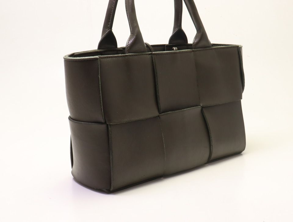 Bottega Veneta Arco Maxi Intrecciato Leather Tote Bag — view 4