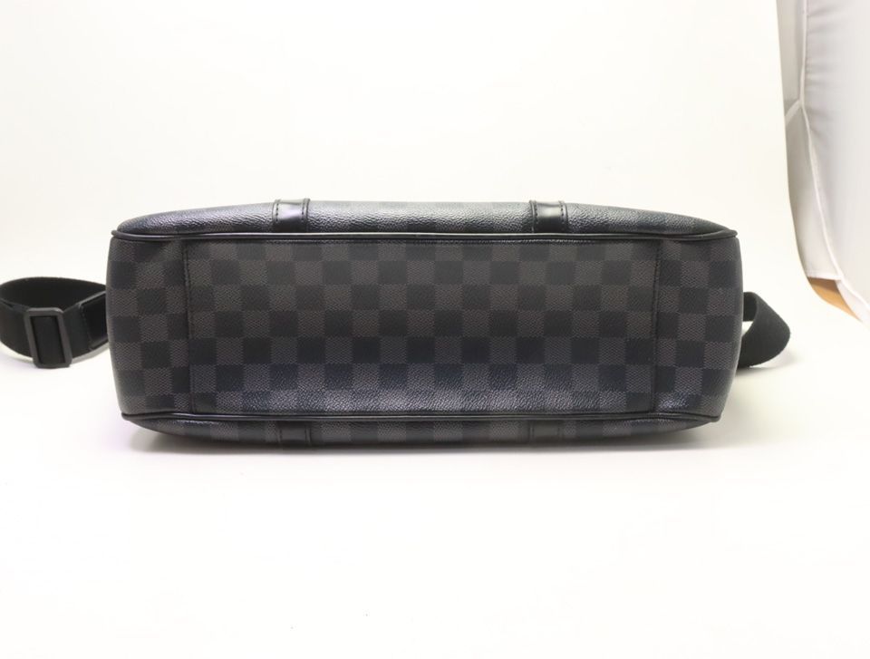 Louis Vuitton Damier Graphite Tote Bag — view 3