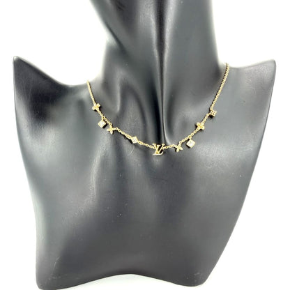 Louis Vuitton Necklace LV in the Sky Pendant with Adjustable Star Rhinestone — view 3