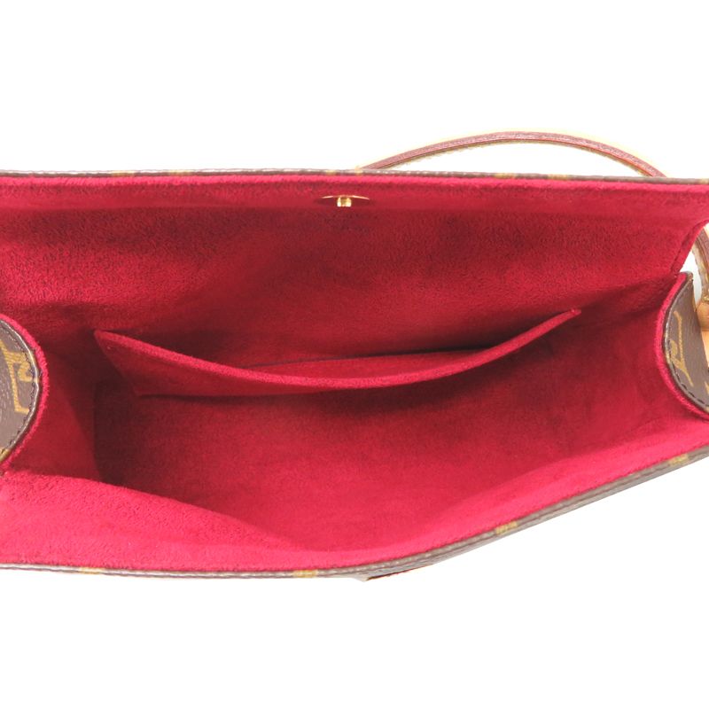 Louis Vuitton Shoulder Bag — view 6
