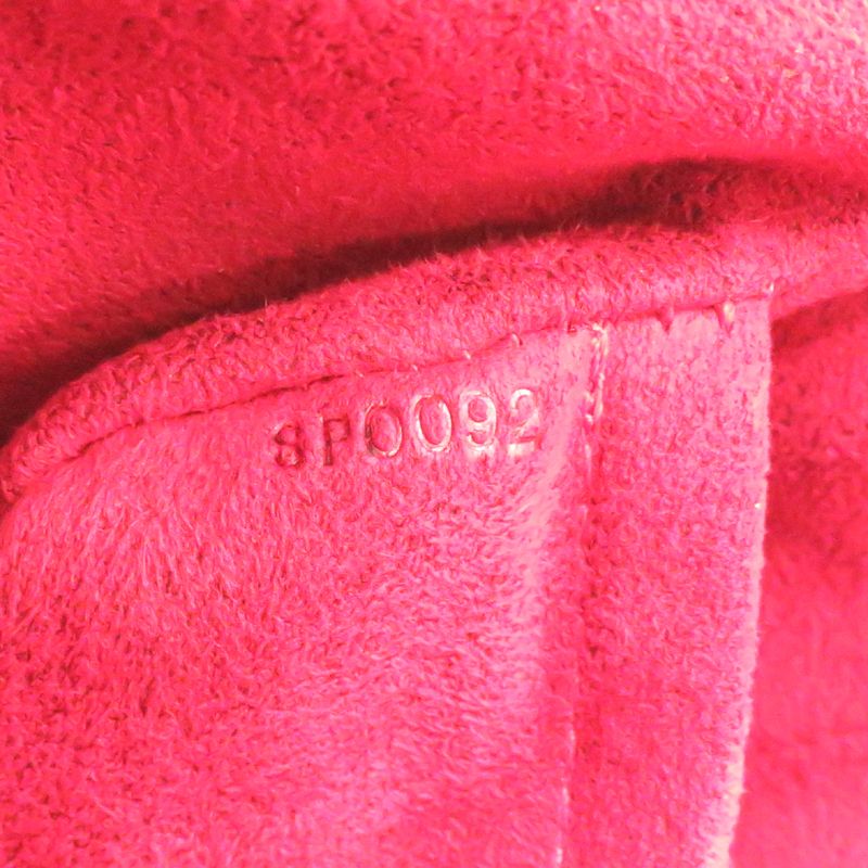 Louis Vuitton Shoulder Bag — view 8