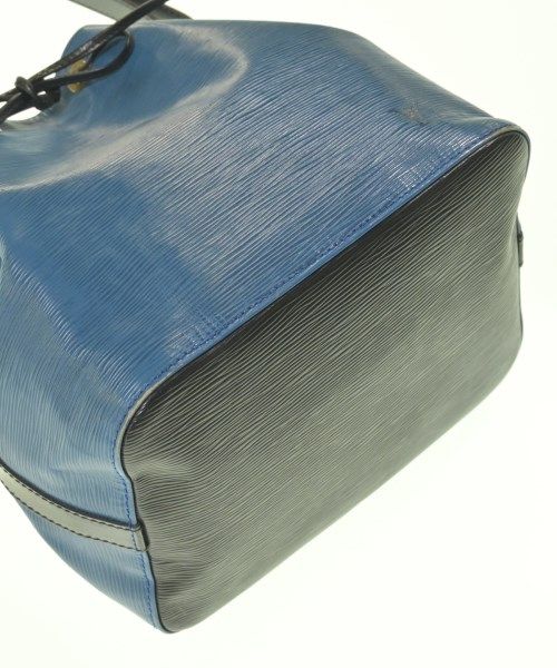 Louis Vuitton Shoulder Bag — view 7