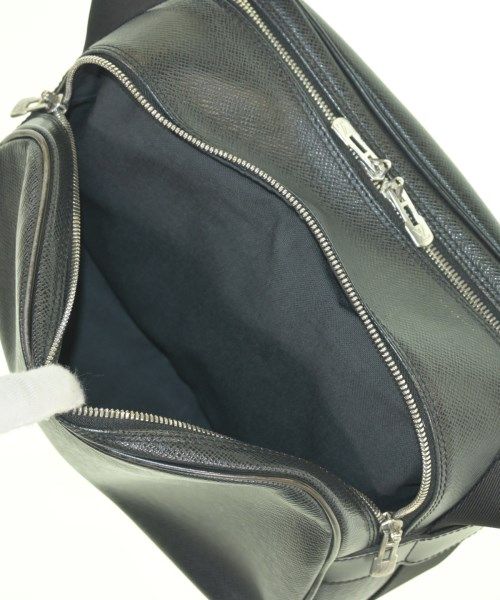 Louis Vuitton Shoulder Bag — view 5