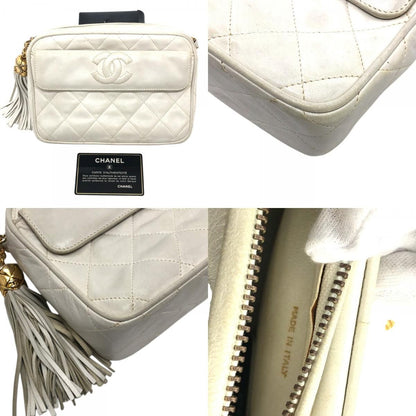Chanel Shoulder Bag CC Logo Lambskin White — view 7