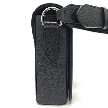 Louis Vuitton Shoulder Bag New Flap Messenger M Taiga Leather Noir Black — view 4