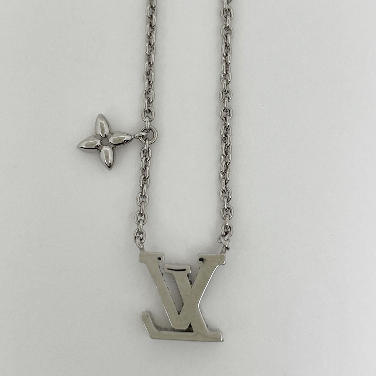 Louis Vuitton Necklace LV Iconic Silver Rhinestone — view 2
