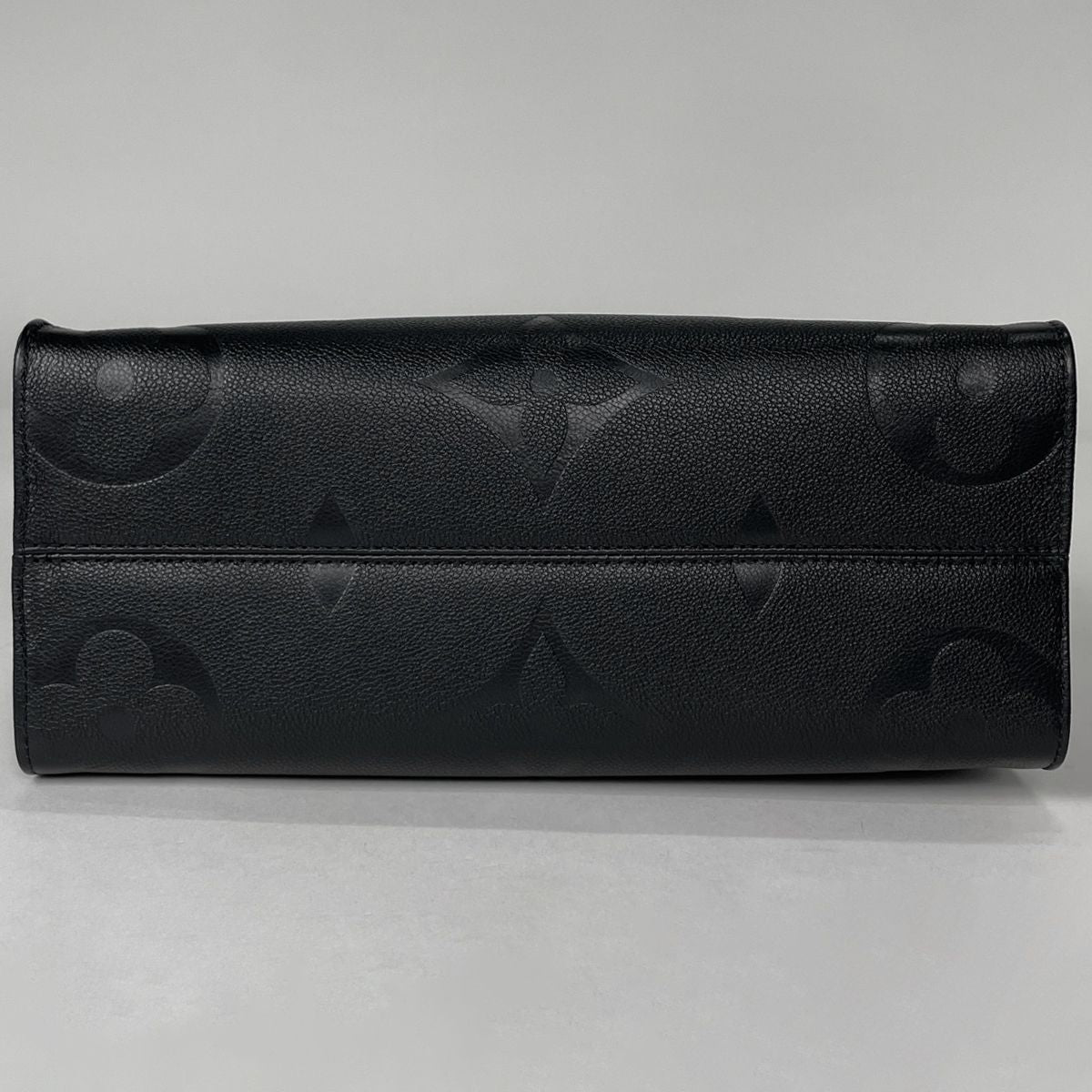 Louis Vuitton On The Go MM Handle 2-Way Shoulder Bag Monogram Empreinte Noir — view 5